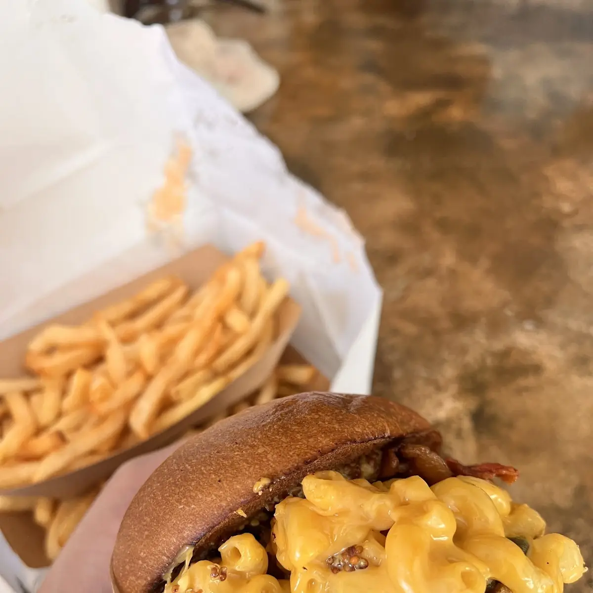Mac-N-Cheese Burger