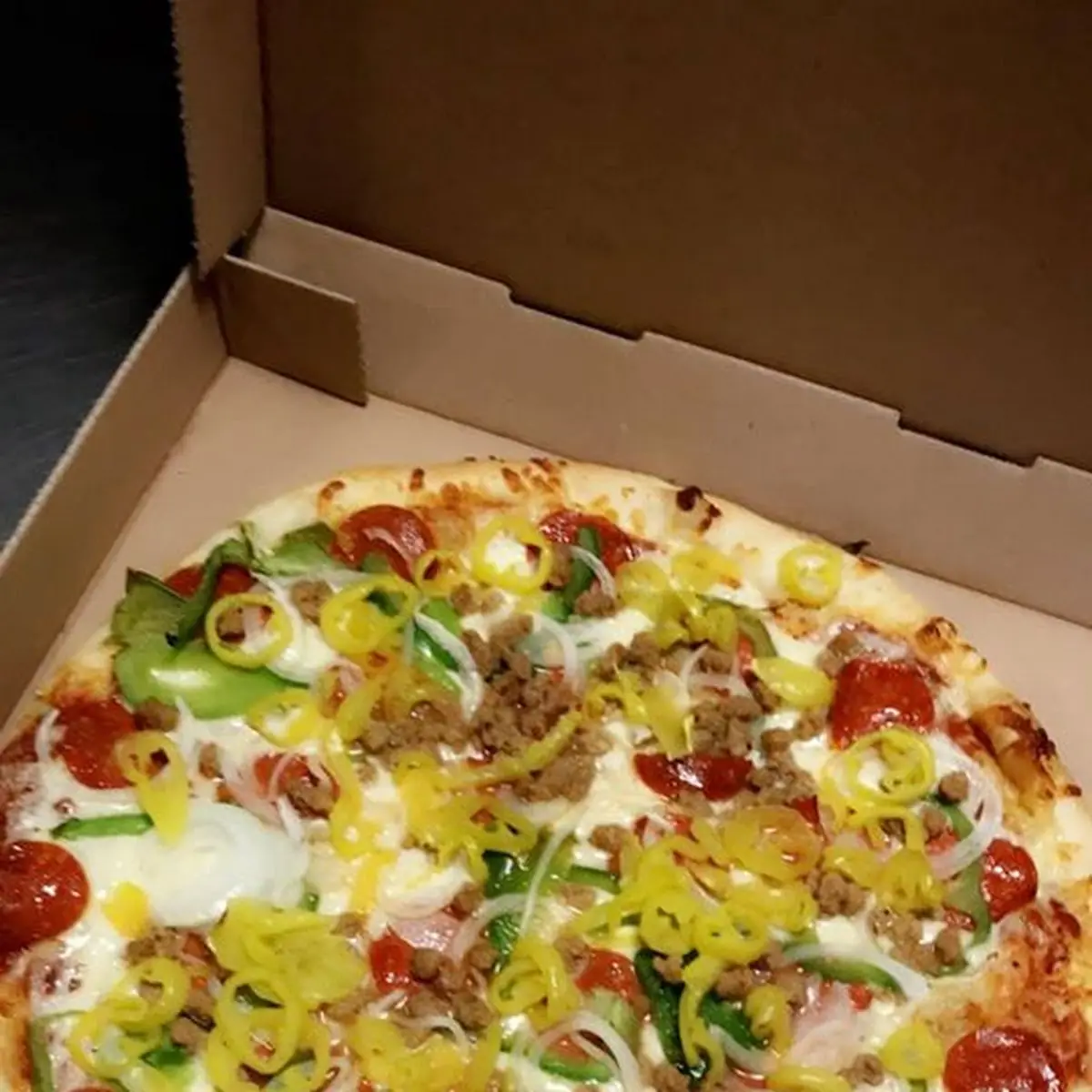 Topping Pizza