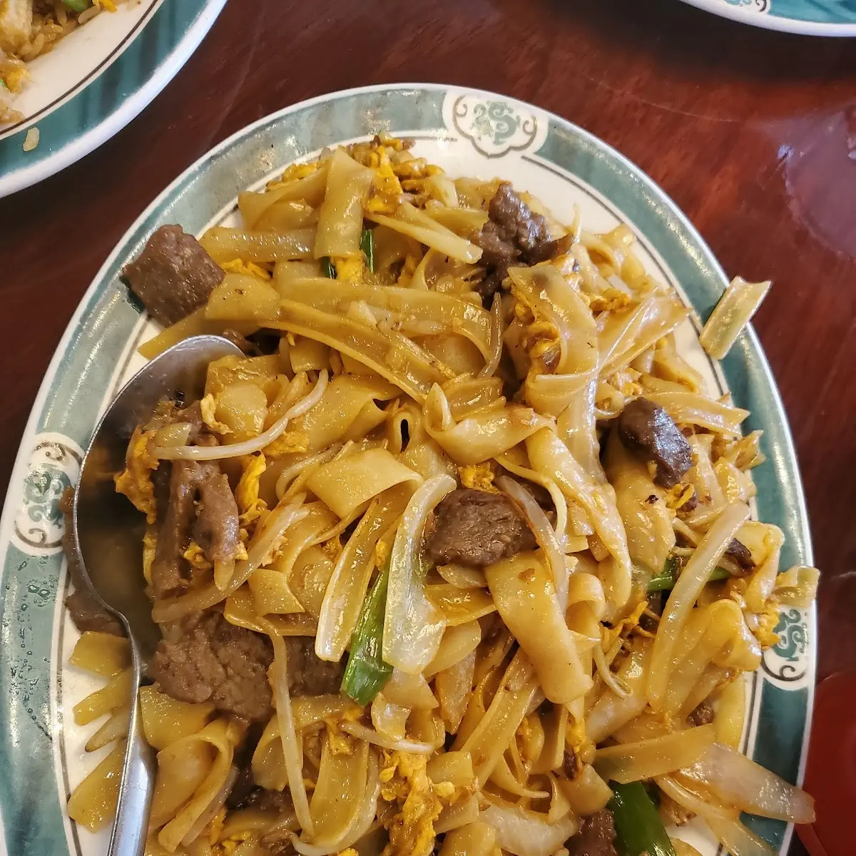 Beef with Flat Rice Noodles