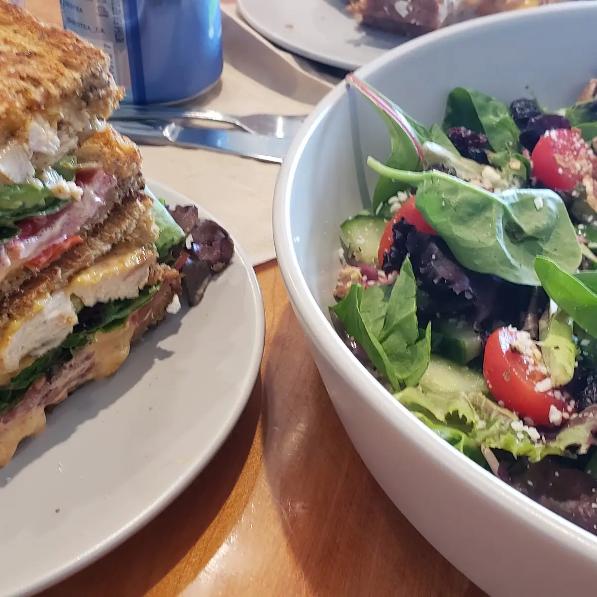 12oz Daily Special & Side Salad