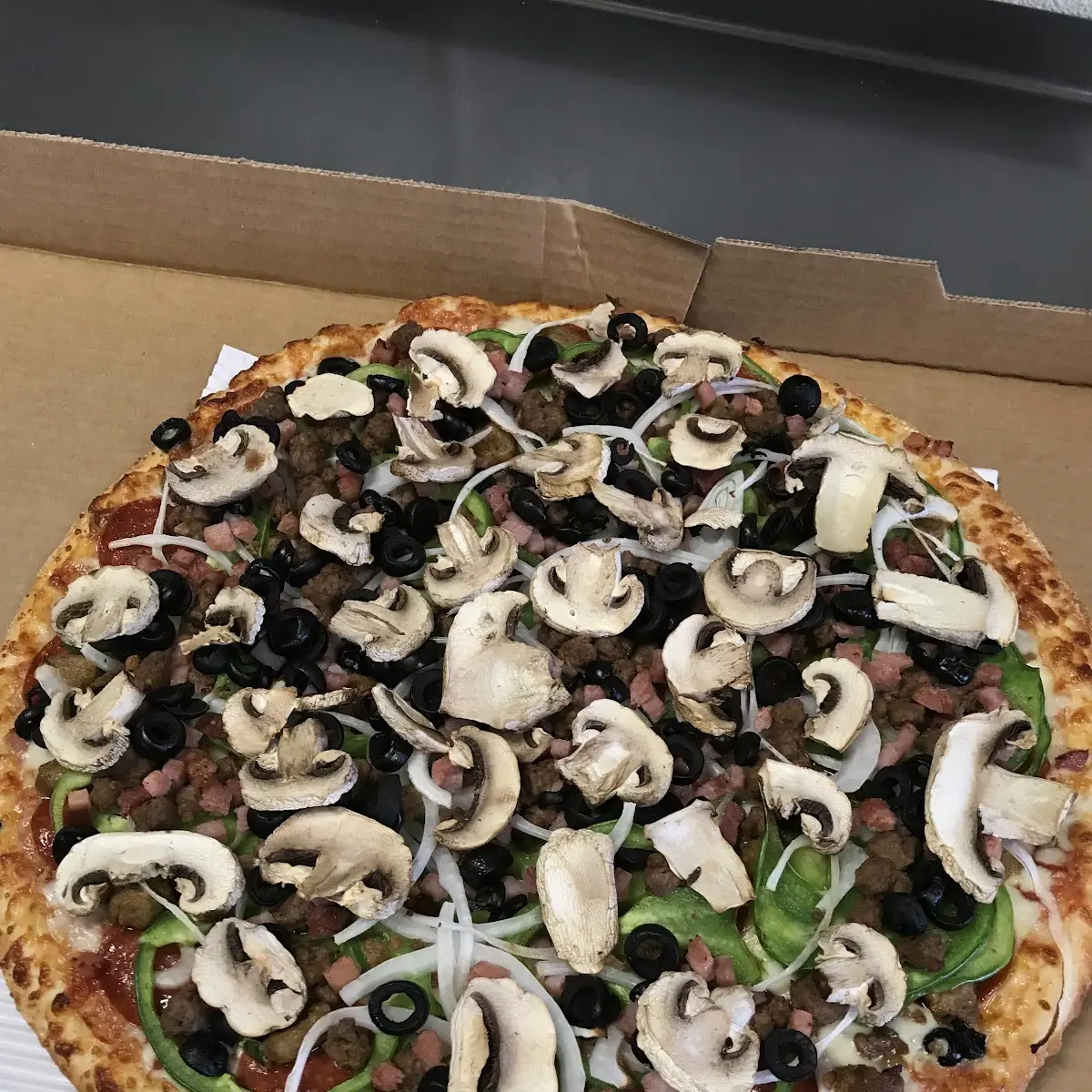 Steak N Cheese Pizza