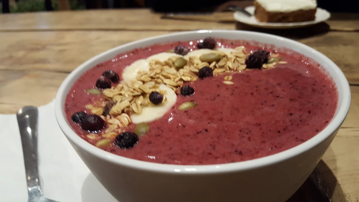 Bowl Smoothie, The Daily Grind Cafe & Bar