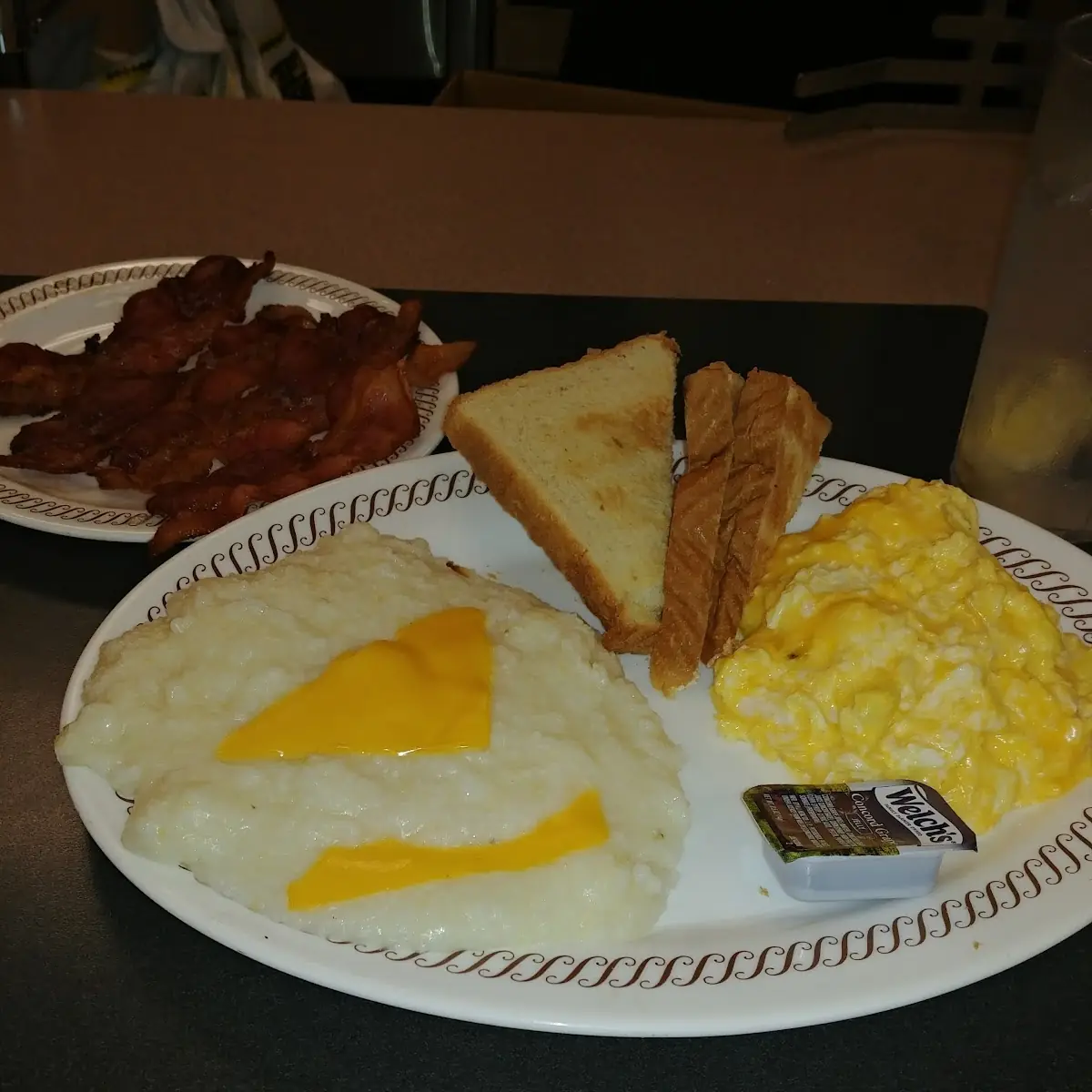 4 Eggs Cheese Grits N Toast