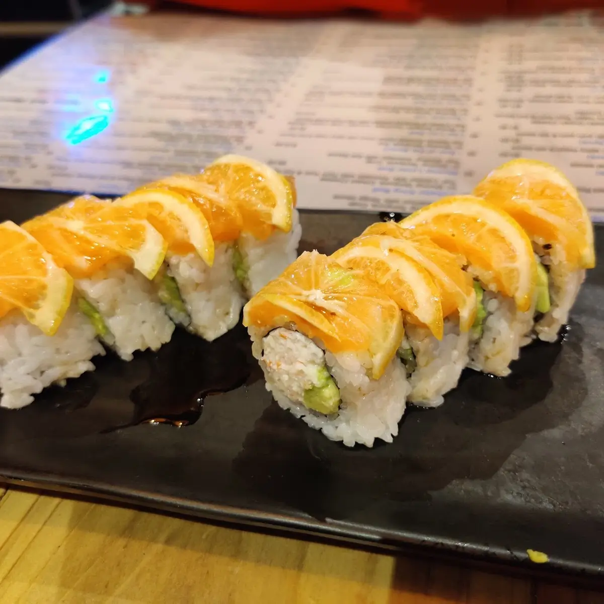 Lemon Salmon Roll 8 pcs