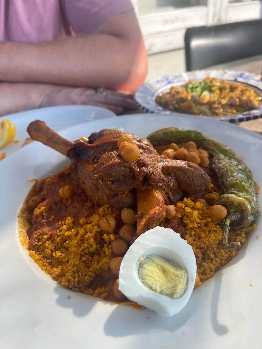 Couscous Tunisien, Restaurant Dattes & Olives