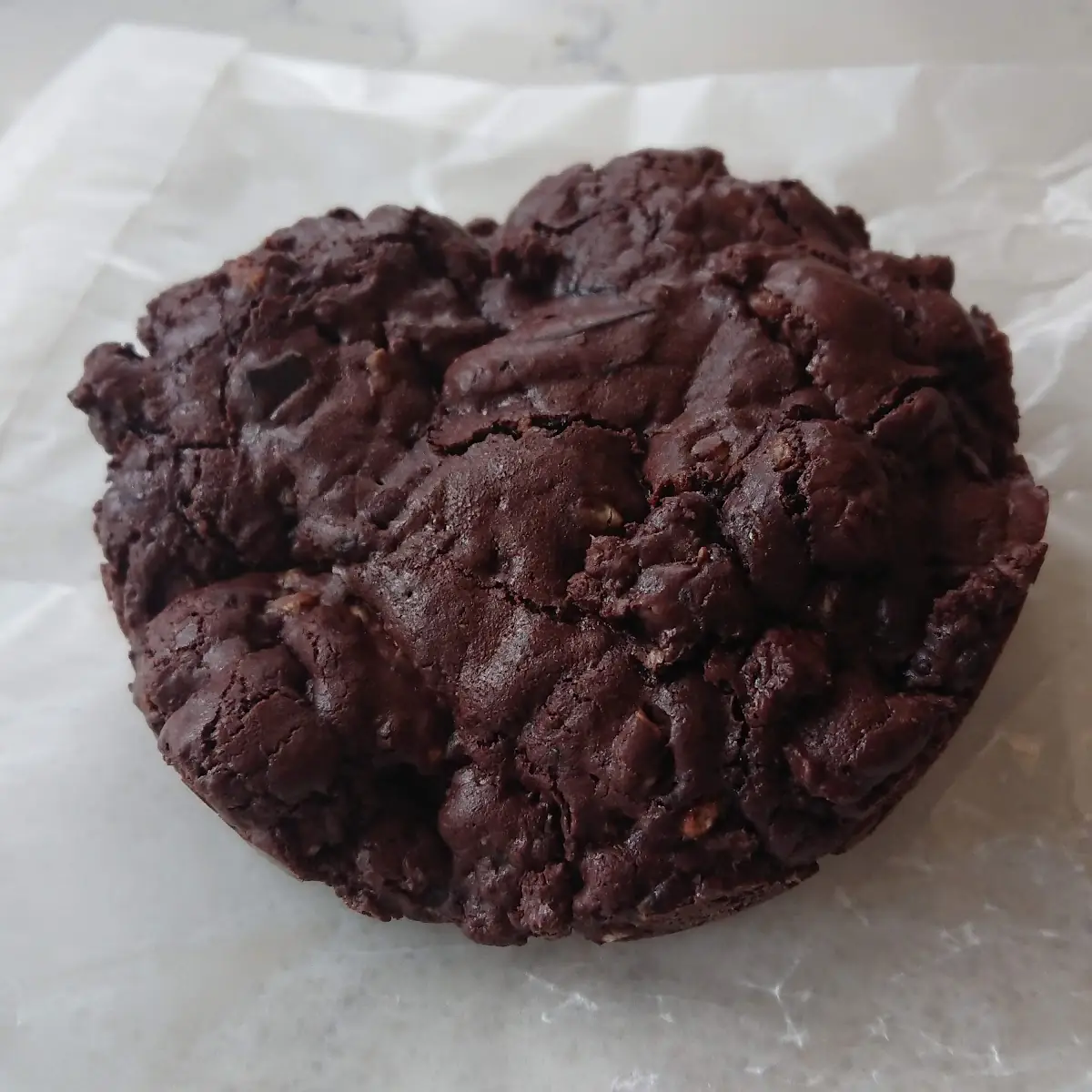 Flourless Chocolate Cookie with Pecans