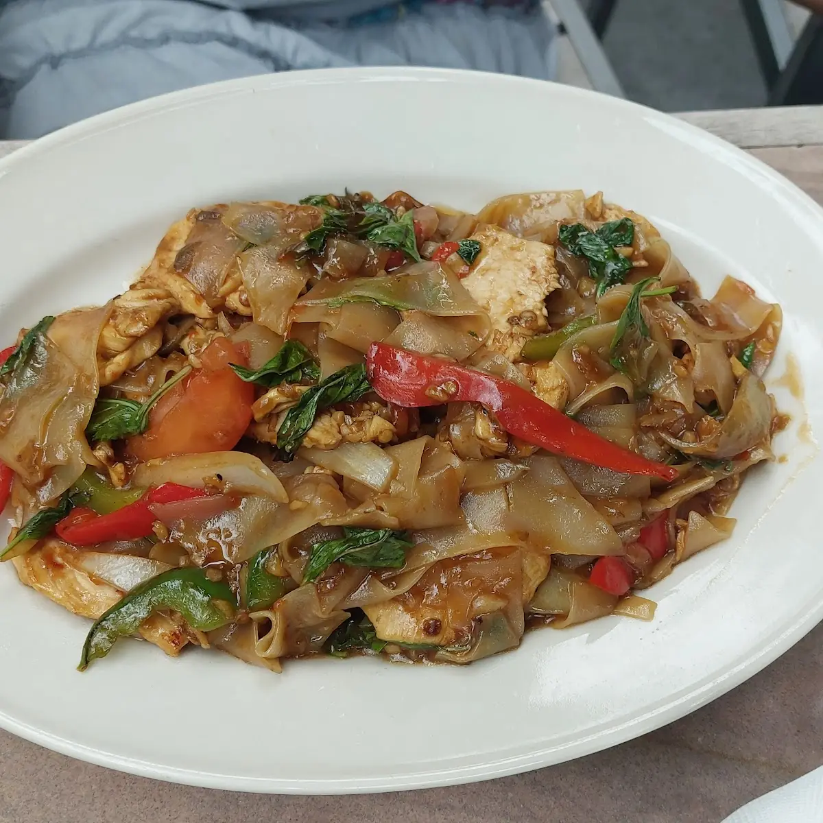 Pad Kee Mow with Chicken