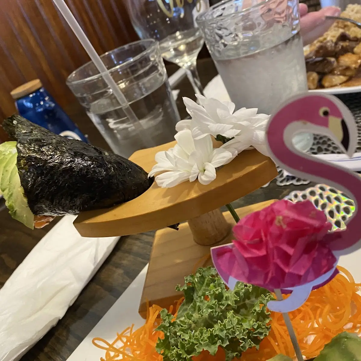 Salmon Hand Roll