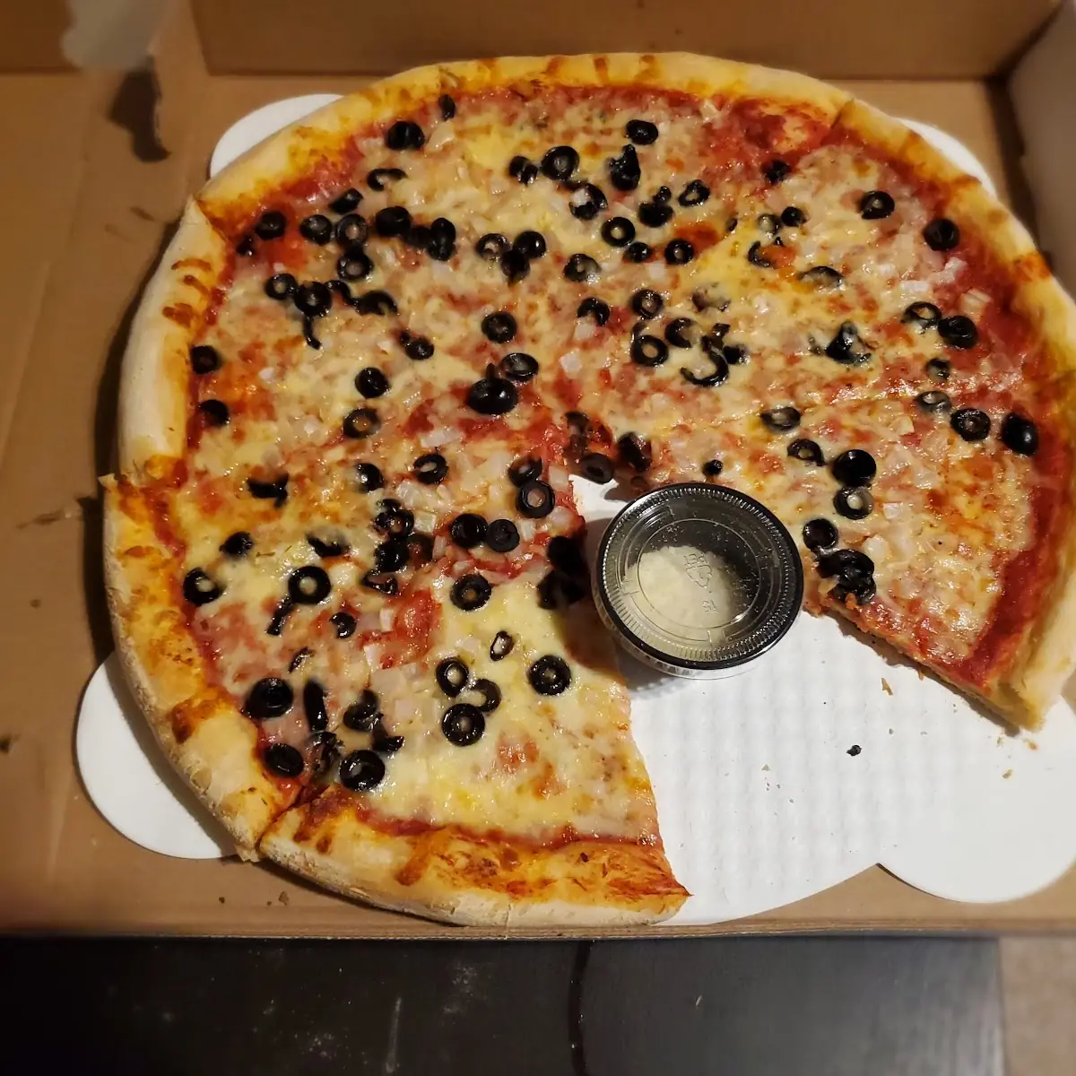 Kids#3. 2 Slices of Pizza (Cheese or Pepperoni) with French Fries and Onion Rings