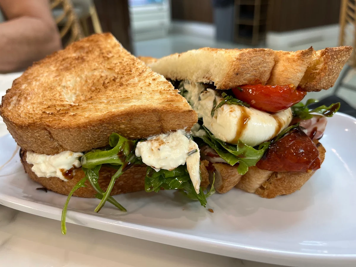 Caprese Sandwich
