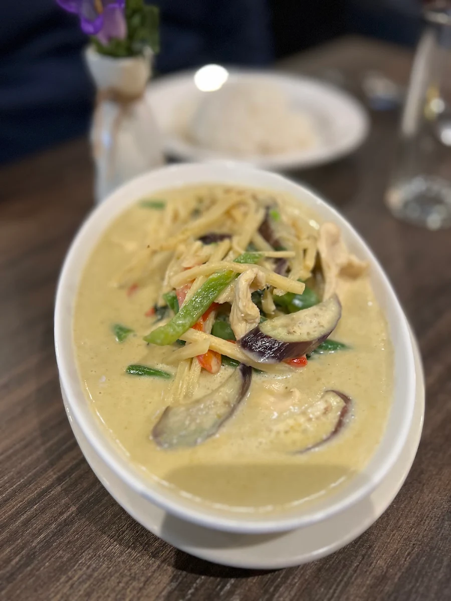 Green Curry Chicken