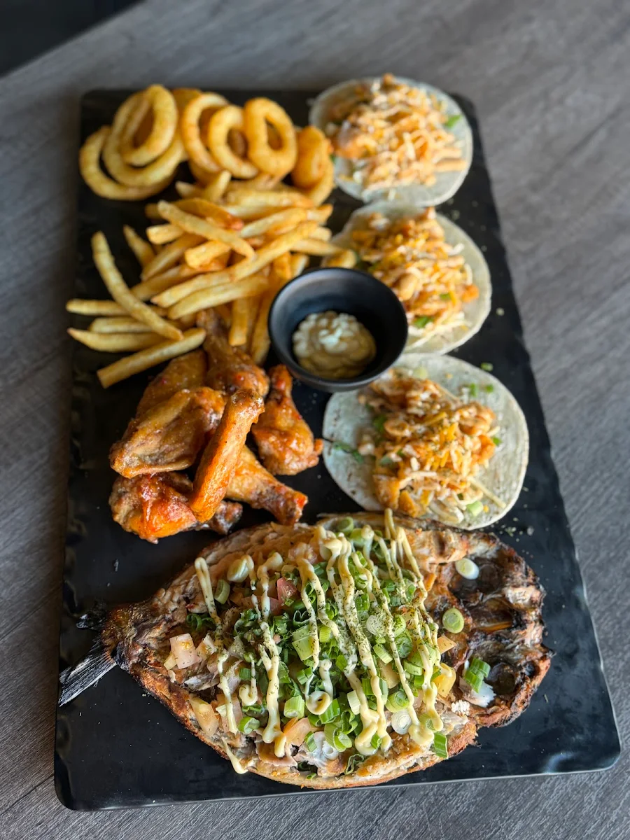 Limitless Platter, Limitless Bar & Grill
