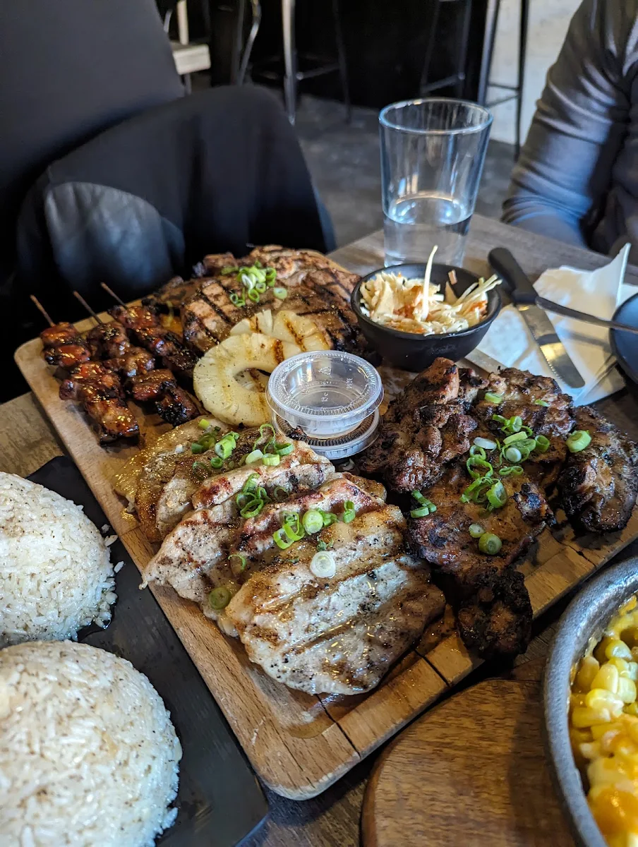 Mania Platter, Limitless Bar & Grill