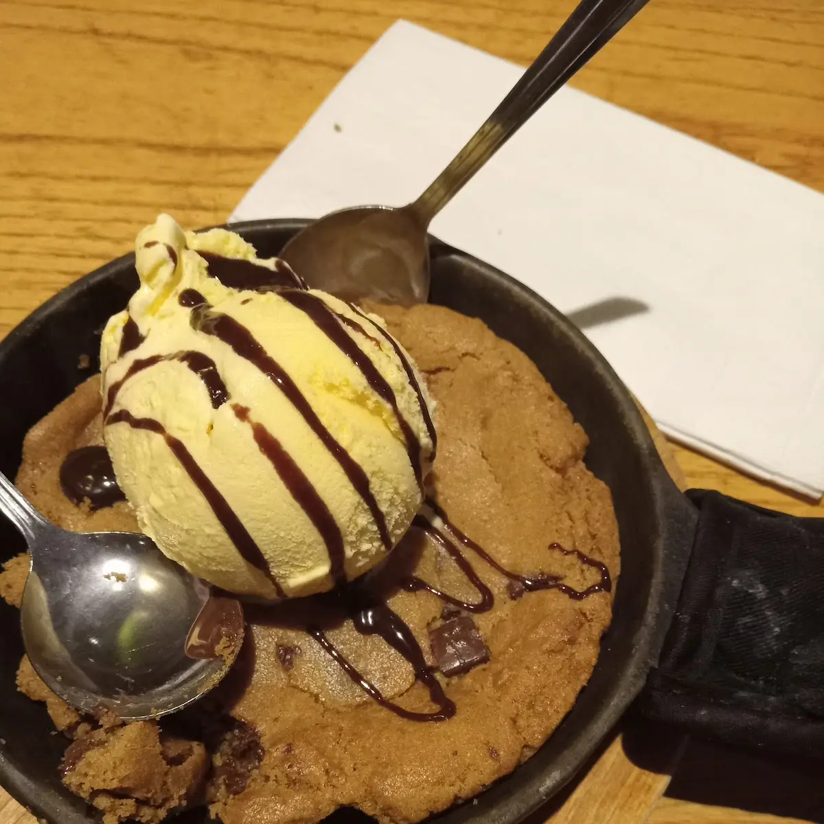 Skillet Chocolate Chip Cookie