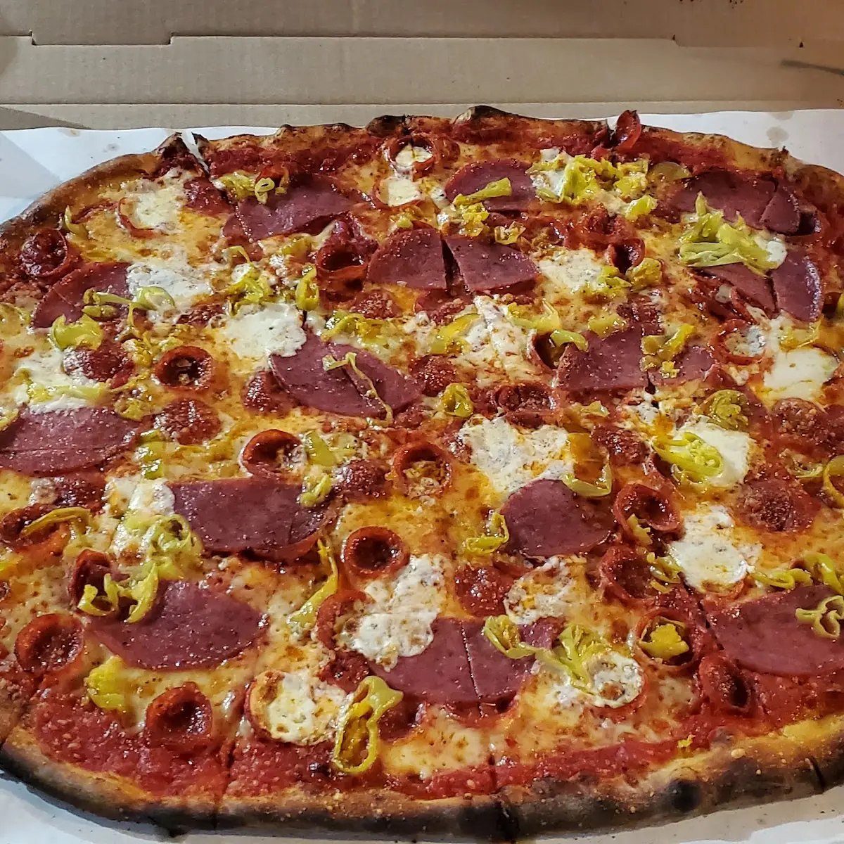 Peppered Salami Pizza Large