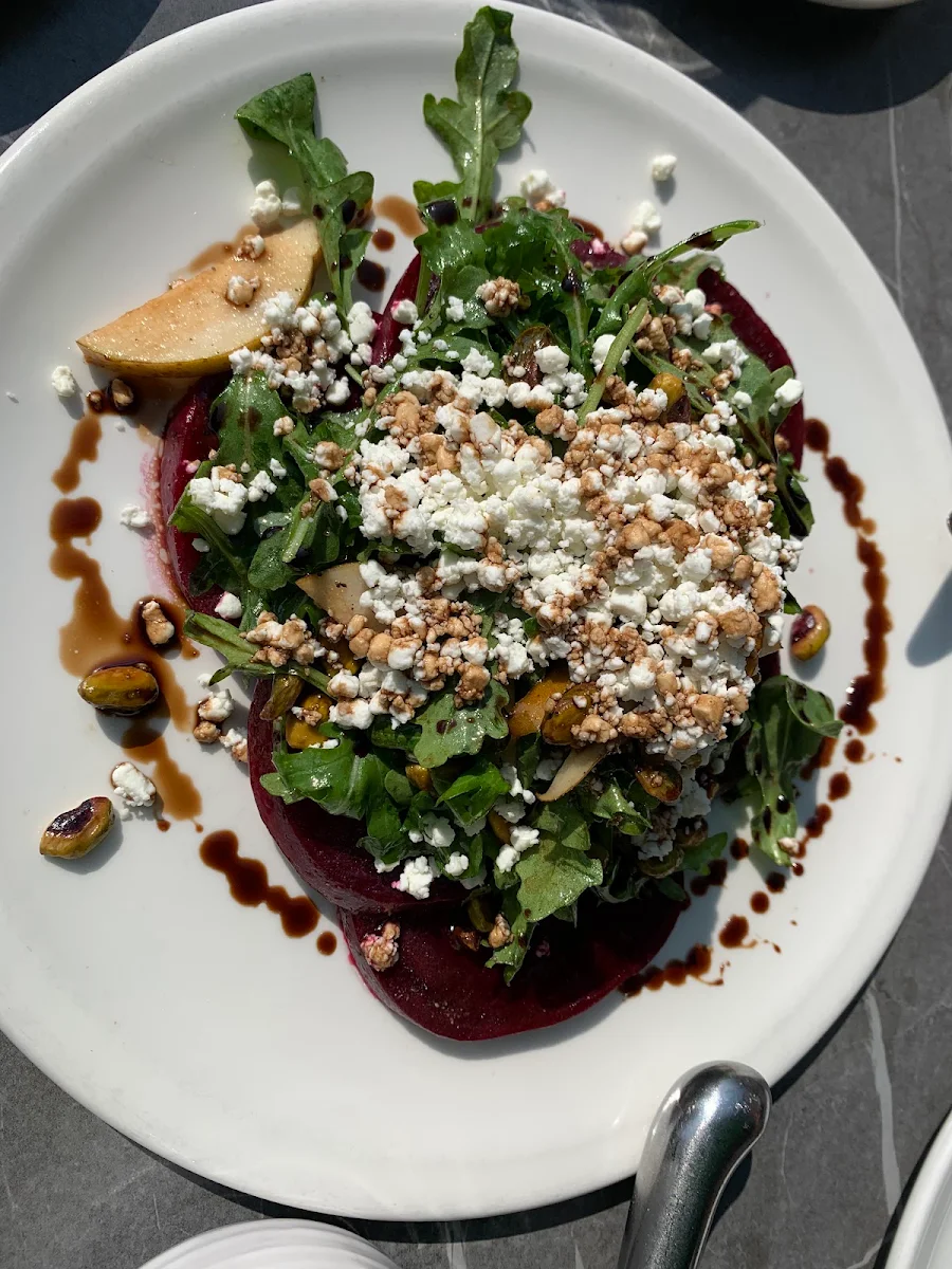 Viola Pera Insalata, Trattoria Gusto