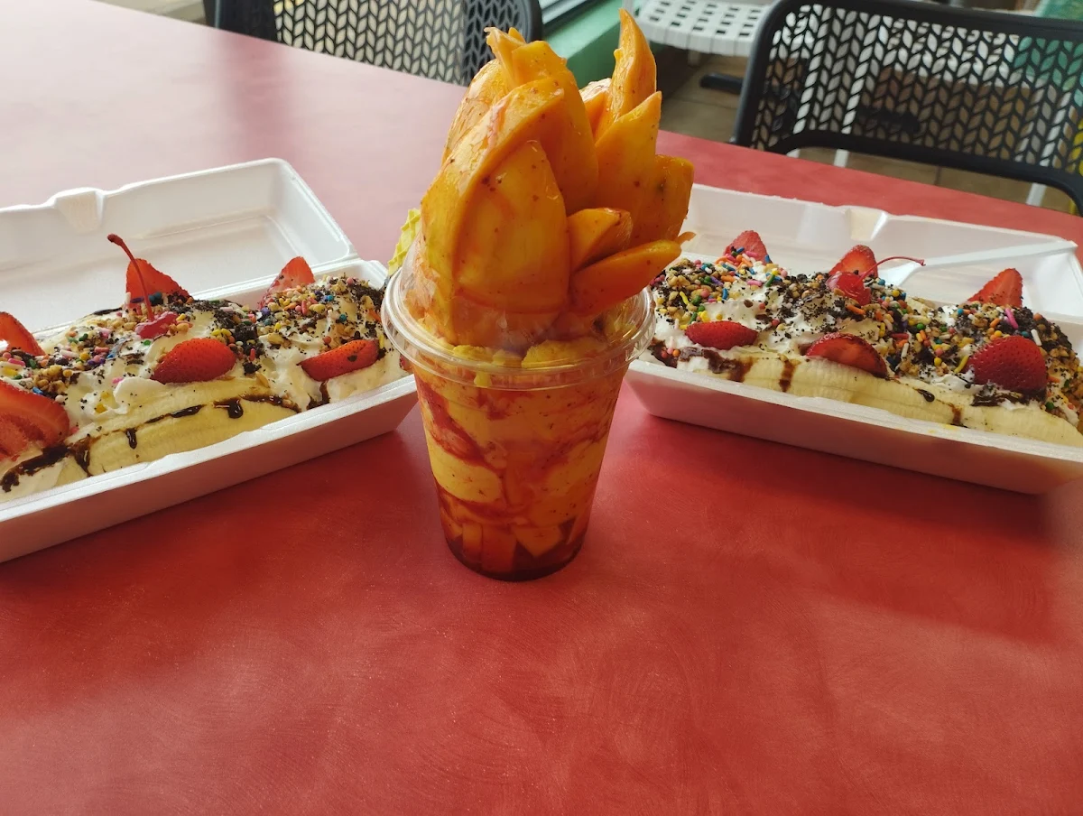 Banana Split Y Mangonada