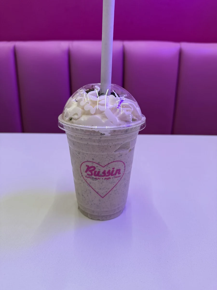 Avalanche Milkshake, BUSSIN BURGER