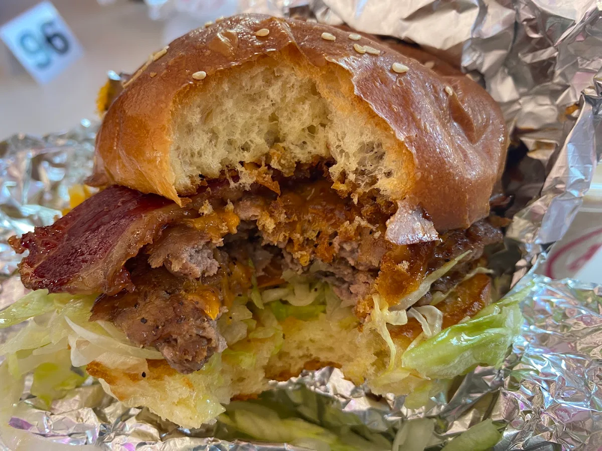 Highlights, BUSSIN BURGER