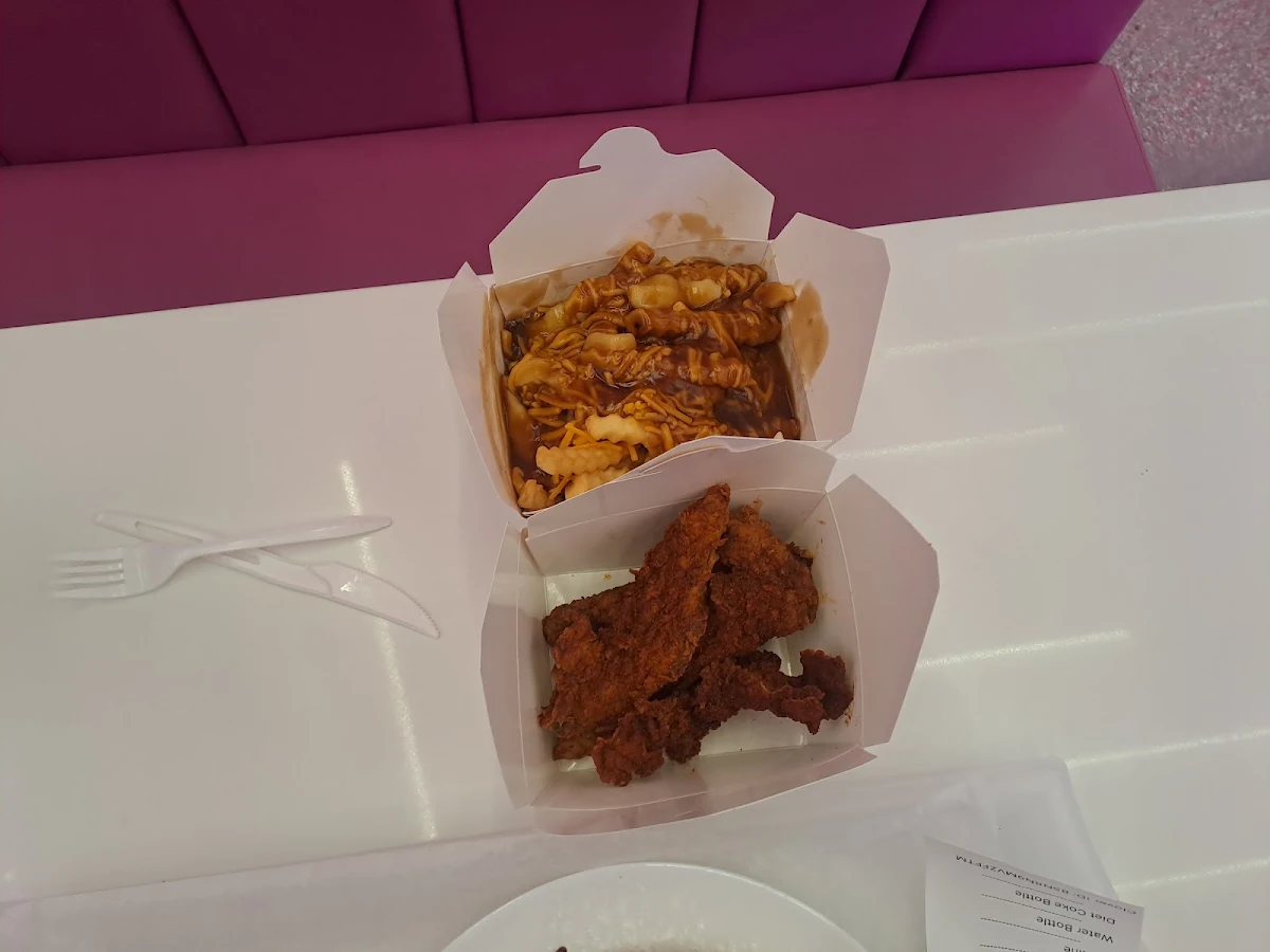 Poutine and Nashville Chicken Strips, BUSSIN BURGER