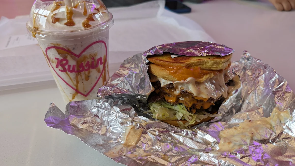 The Toaster, BUSSIN BURGER