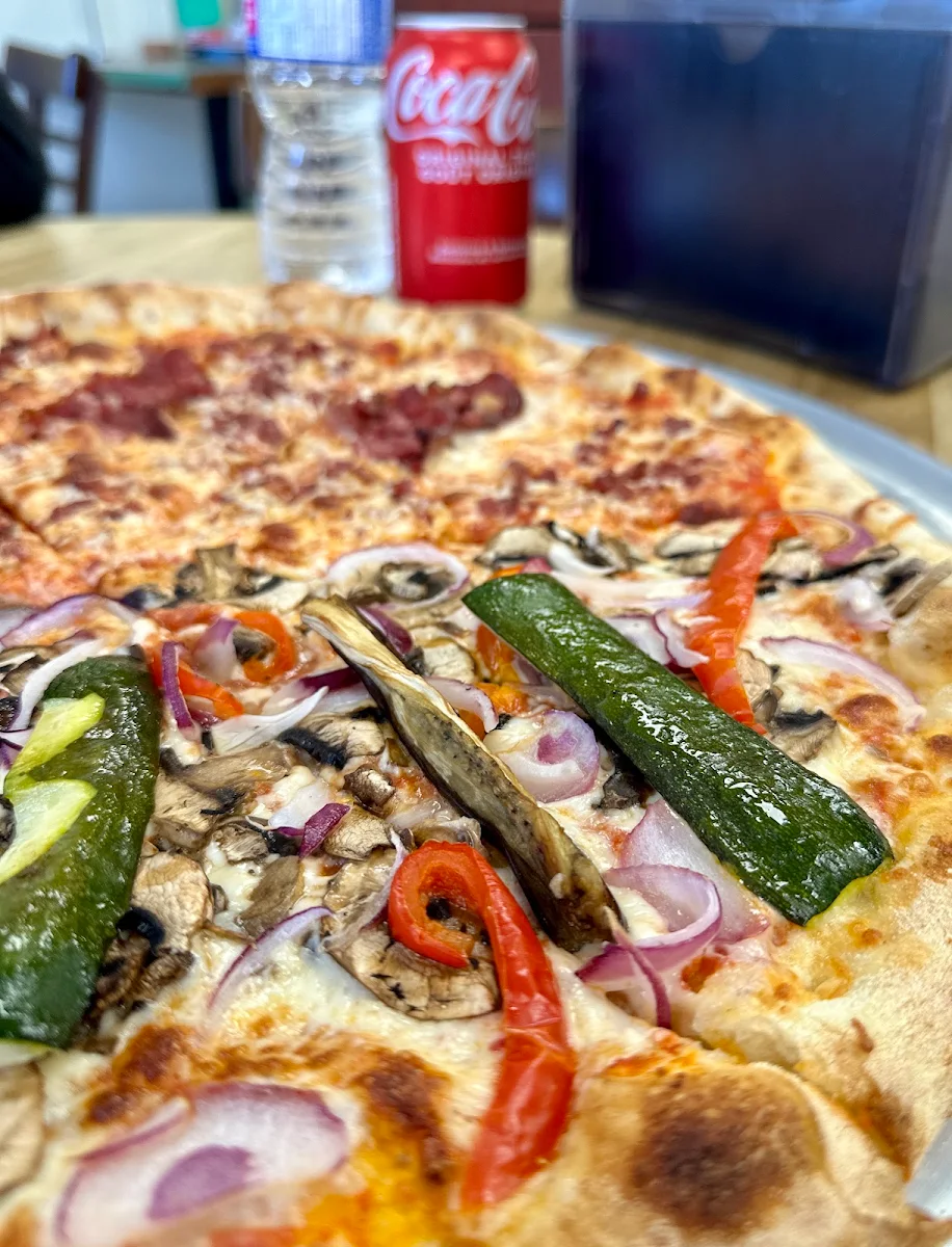 Half and Half Pizza, PIZZA PIETRA