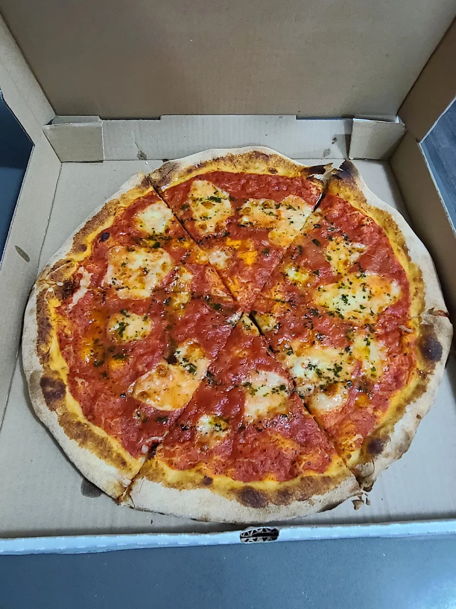 Margherita Pizza, PIZZA PIETRA