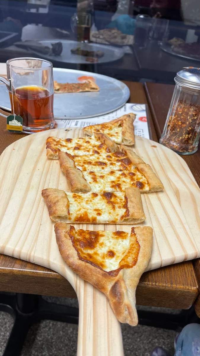 Turkish Pide Cheese, PIZZA PIETRA