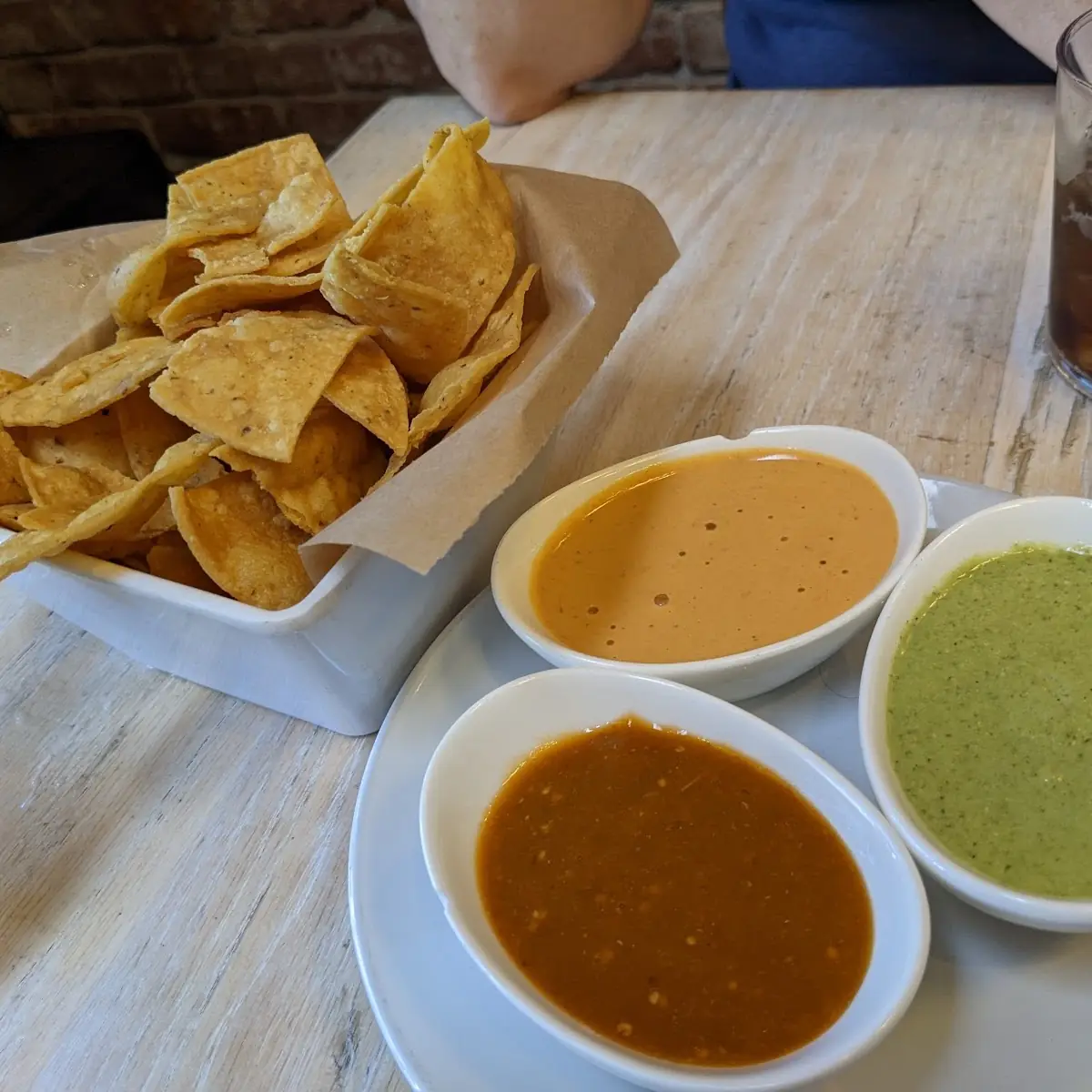 Tres Salsas Y Chips