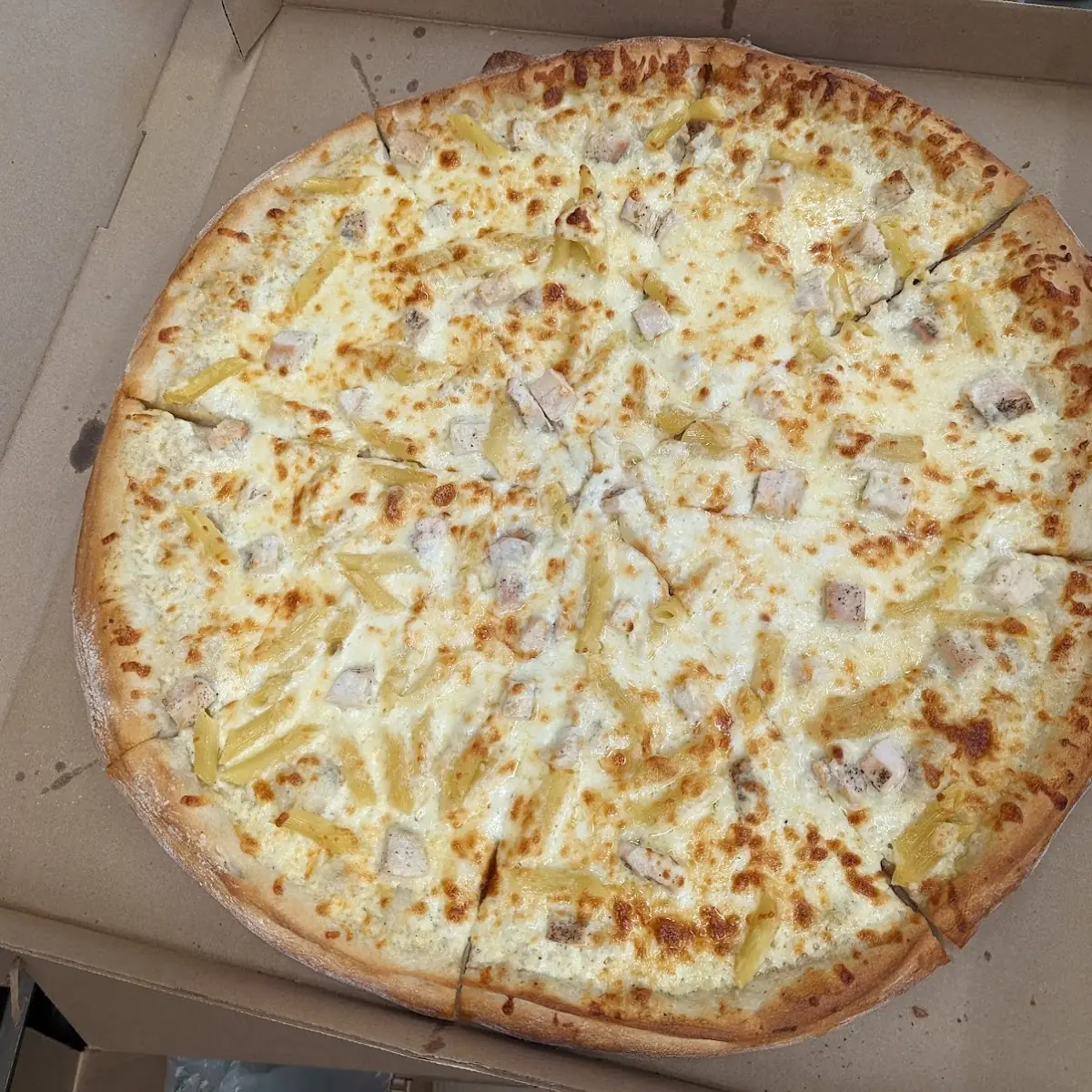 Chicken Alfredo Pizza