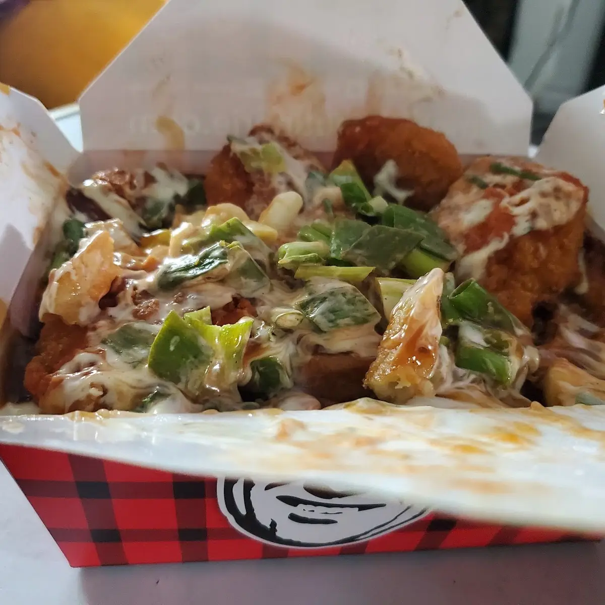 Buffalo Wing Poutine, Smoke's Poutinerie Windsor