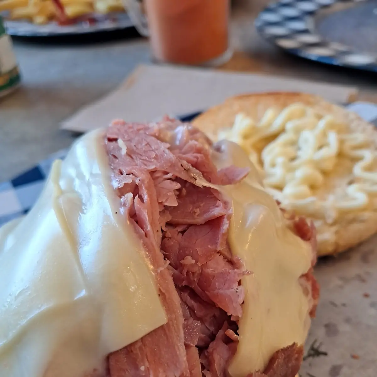 Detroit Special/ 2 corn beef, sliders 2 coney dogs, 1 chili cheese fry