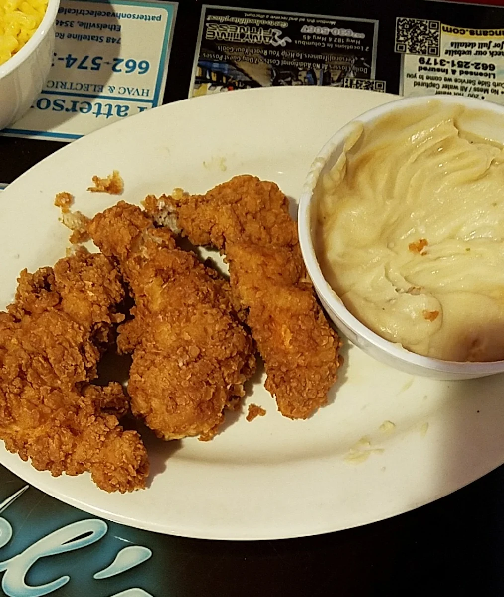 Fried Chicken Strips with Mashed Potatoes