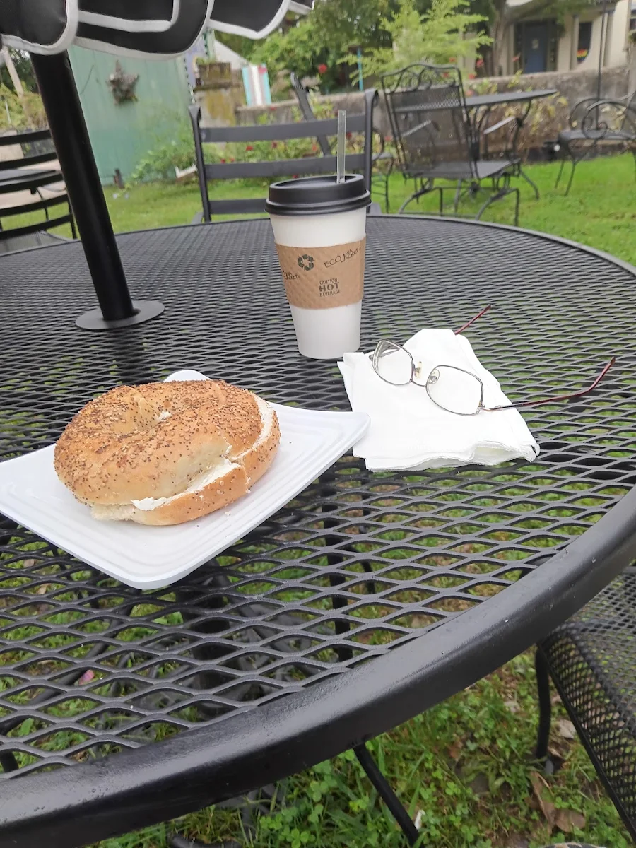 Everything Bagel with Vegetable Cream Cheese