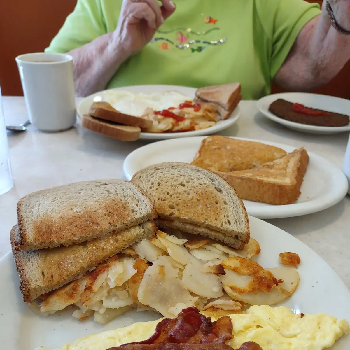 Scrambled Eggs with Bacon and Rye Toast