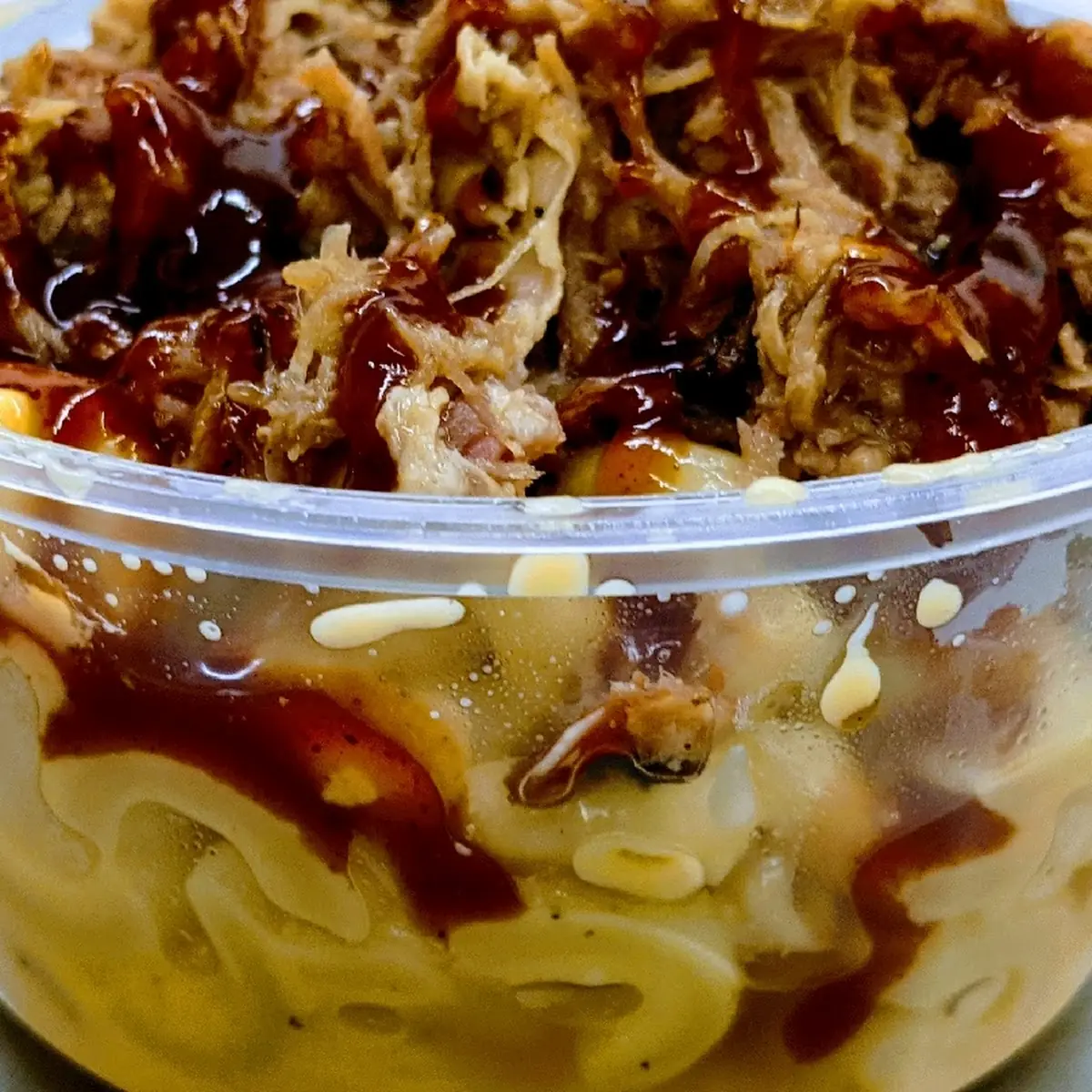 Mac N' Cheese Topped with Pulled Pork