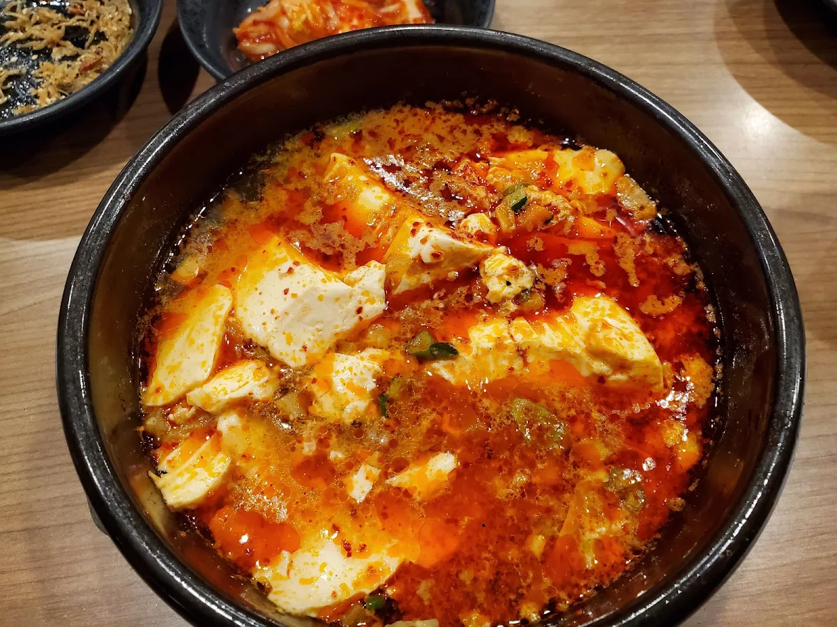 Dwaejigogi Kimchijjigae