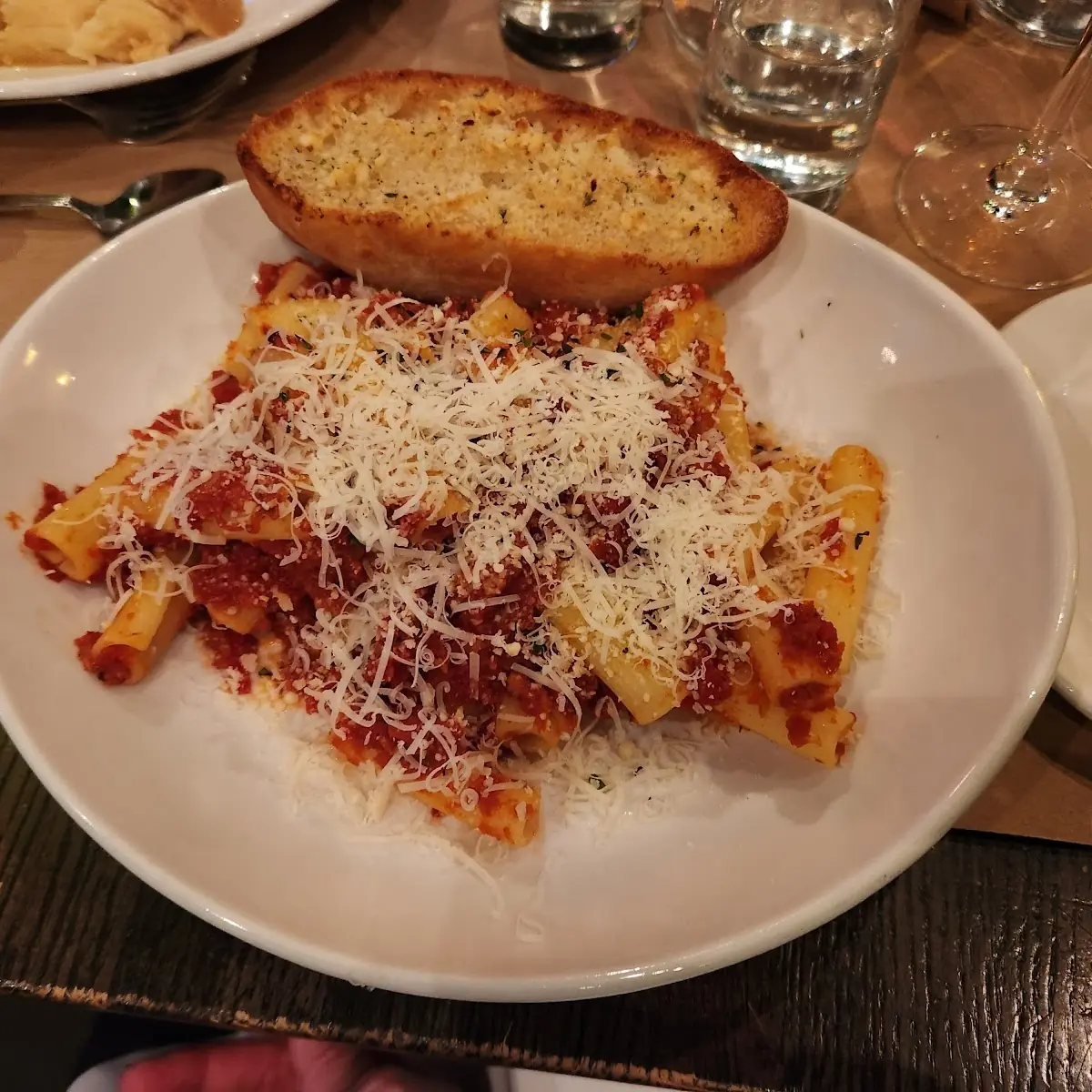 Pasta Marinara & Garlic Bread