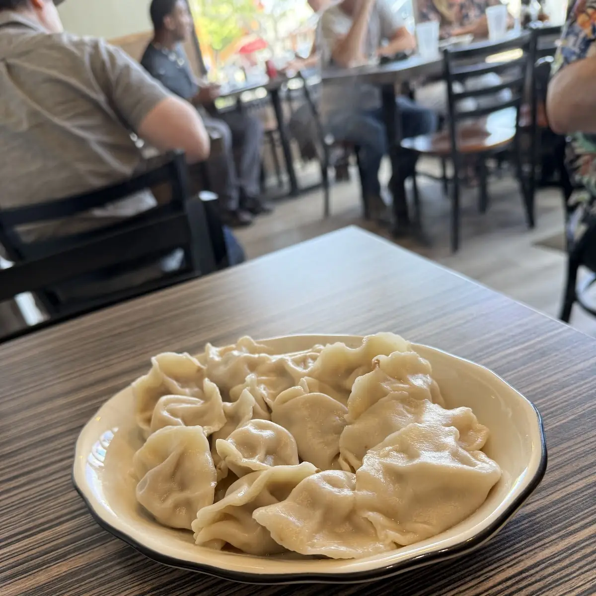 Steamed Dumplings with Side Dishes