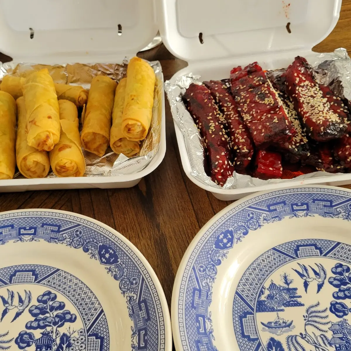 Crispyveggie Spring Rolls & BBQ Spare Ribs