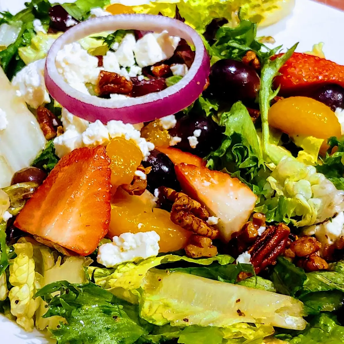 Strawberry & Pecan Salad