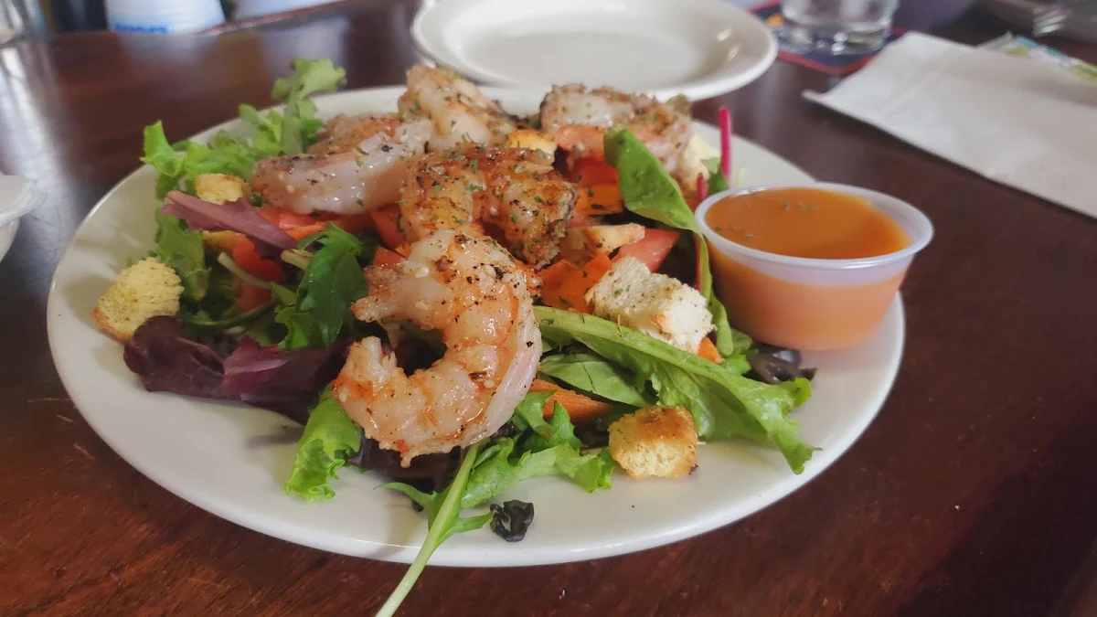 House Salad with Grilled Shrimp