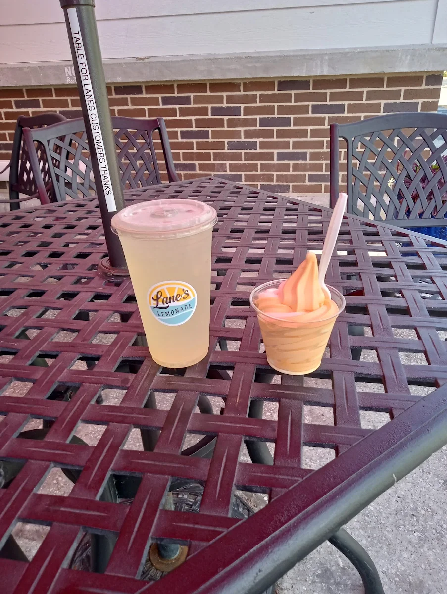 Fresh Squeezed Lemonade & Orange Swirl Ice Cream