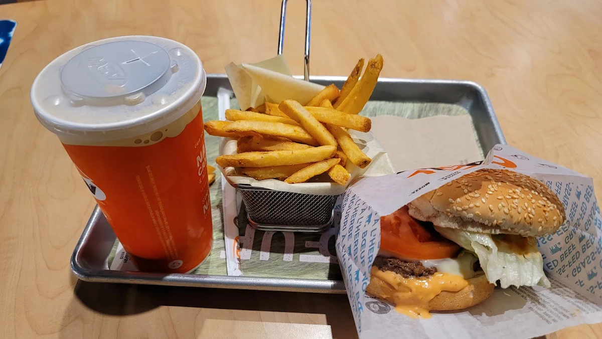 Mozza Burger, A&W Canada