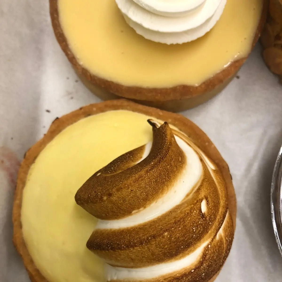 Lemon Tart with Cream Topping