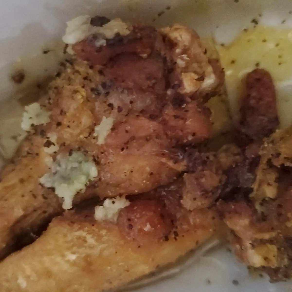 Wings Lemon Pepper Mixed with Honey Garlic