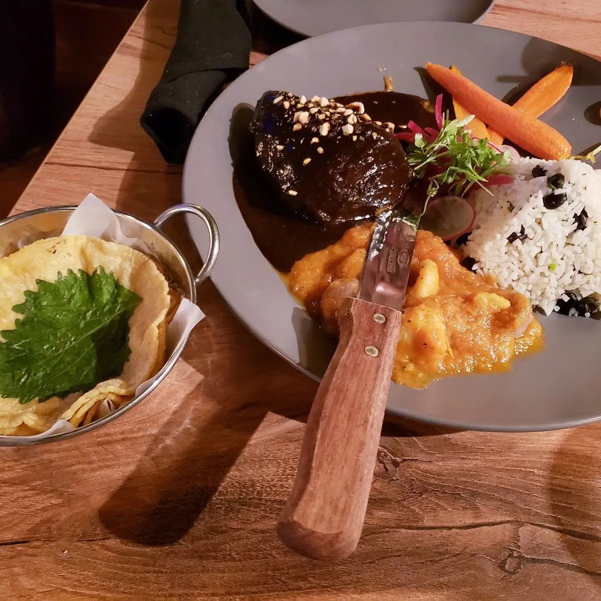 Short Ribs En Mole Negro