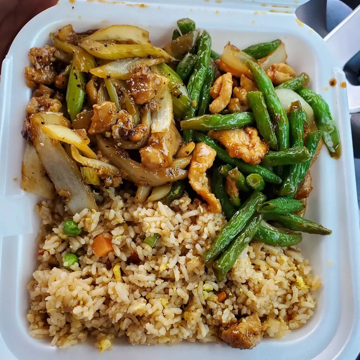 Black Pepper Chicken with Fried Rice & String Bean Chicken Breast