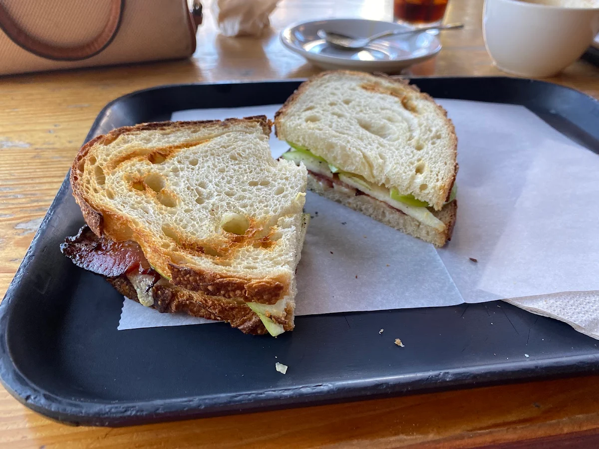 Apple Bacon Grilled Cheese Sandwich