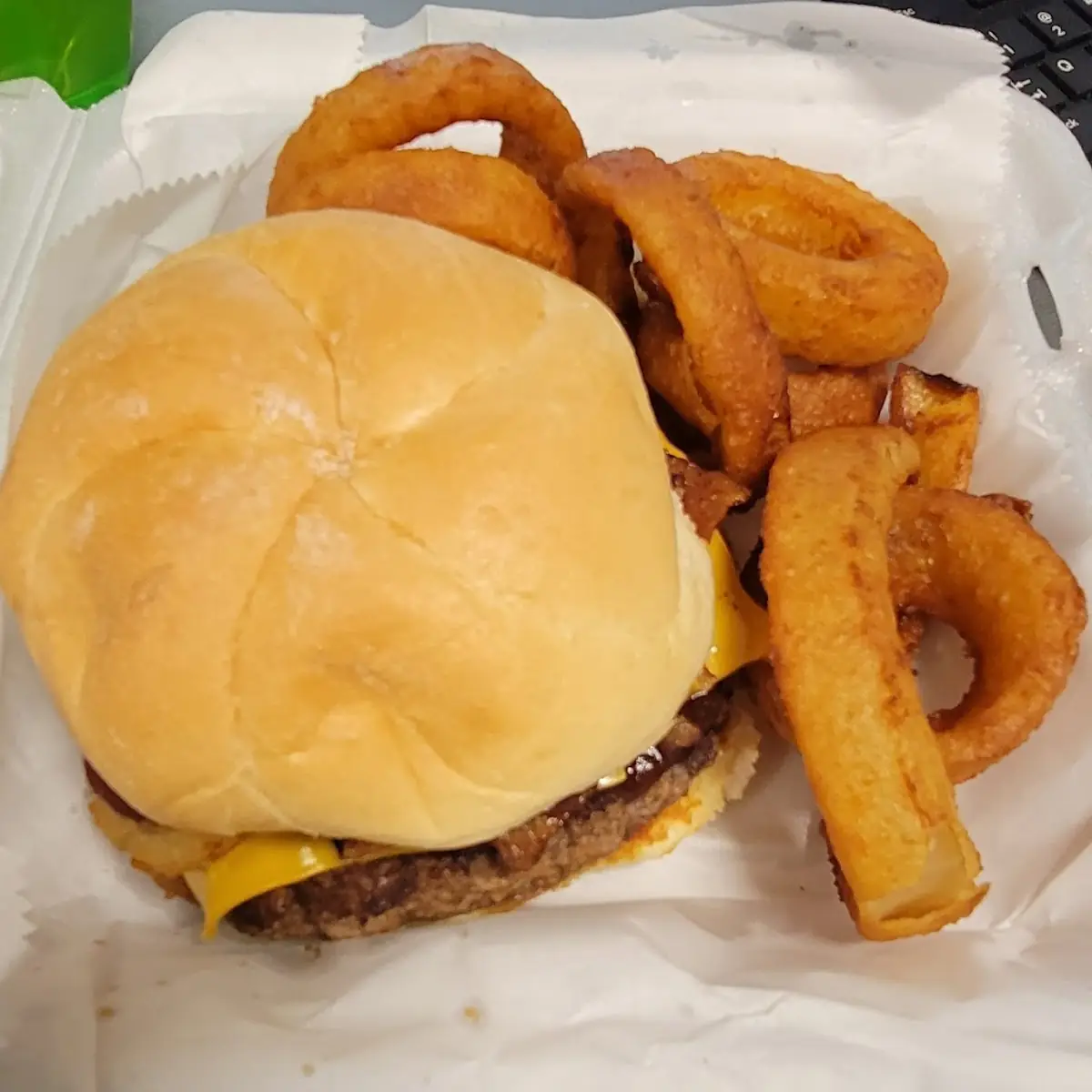 Western Bacon Burger with Soup (½ Lb)